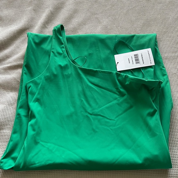 Asymmetric Parakeet Green Midi Dress - Picture 5 of 7